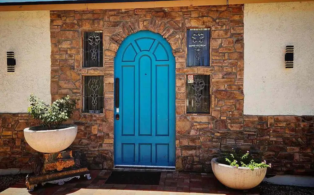 Scottsdale Hayden Road senior community entryway with decorative stone walls